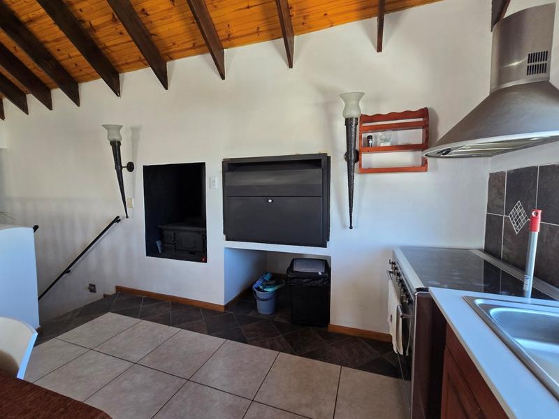 5 Bedroom Property for Sale in Golden Mile Western Cape